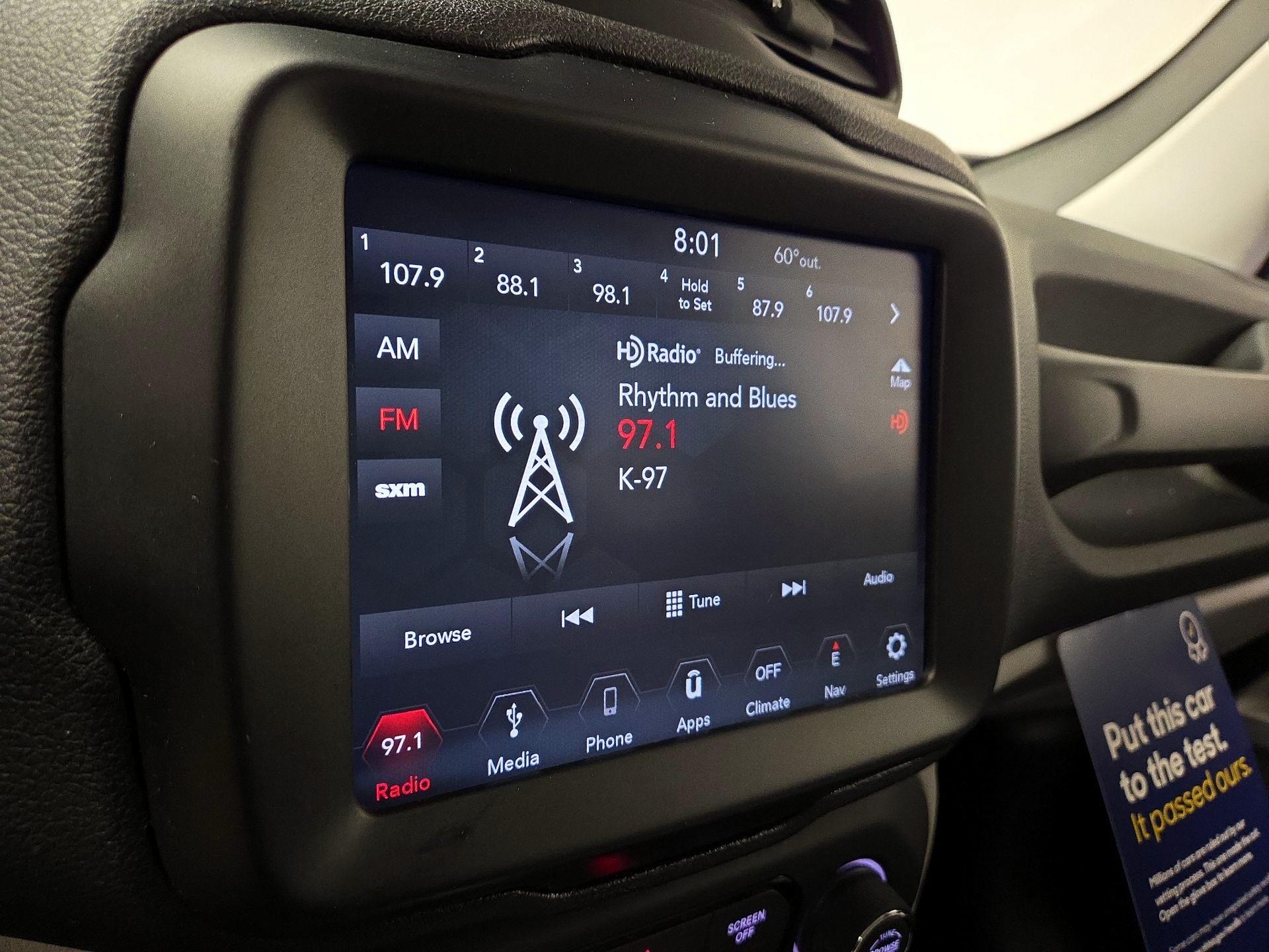 Thumbnail: 2018 Jeep Renegade - 16
