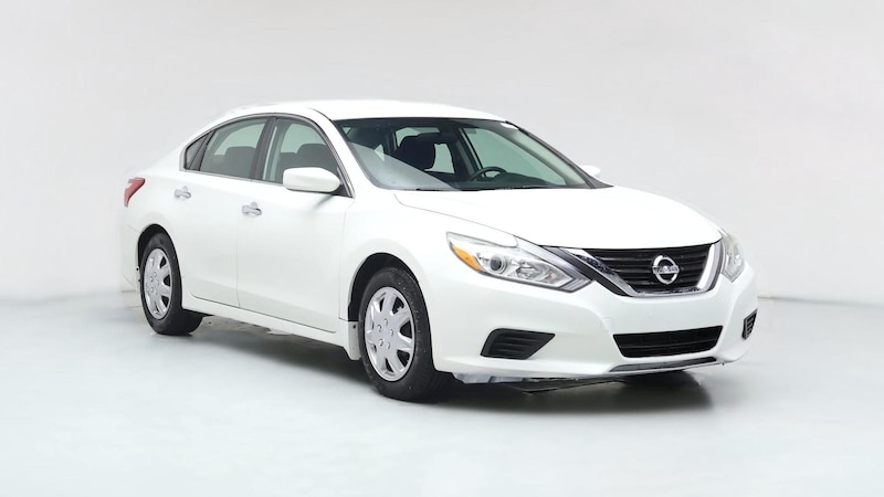 2016 Nissan Altima S Hero Image