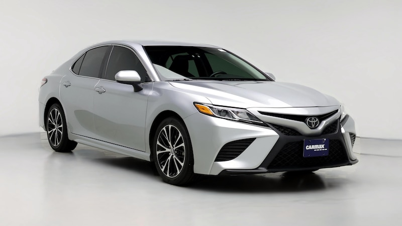 2018 Toyota Camry SE Hero Image