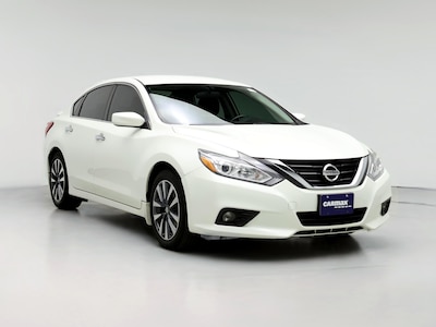 2017 Nissan Altima SV -
                Naperville, IL