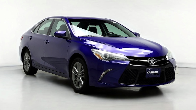 2016 Toyota Camry SE Hero Image