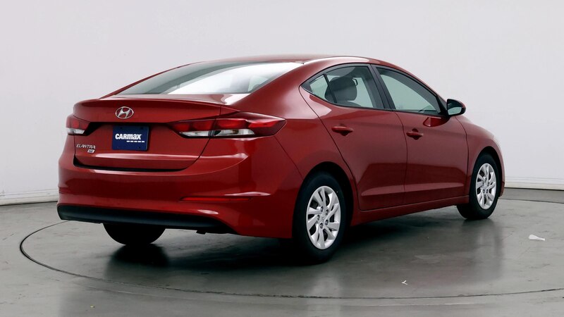 2018 Hyundai Elantra SE 8