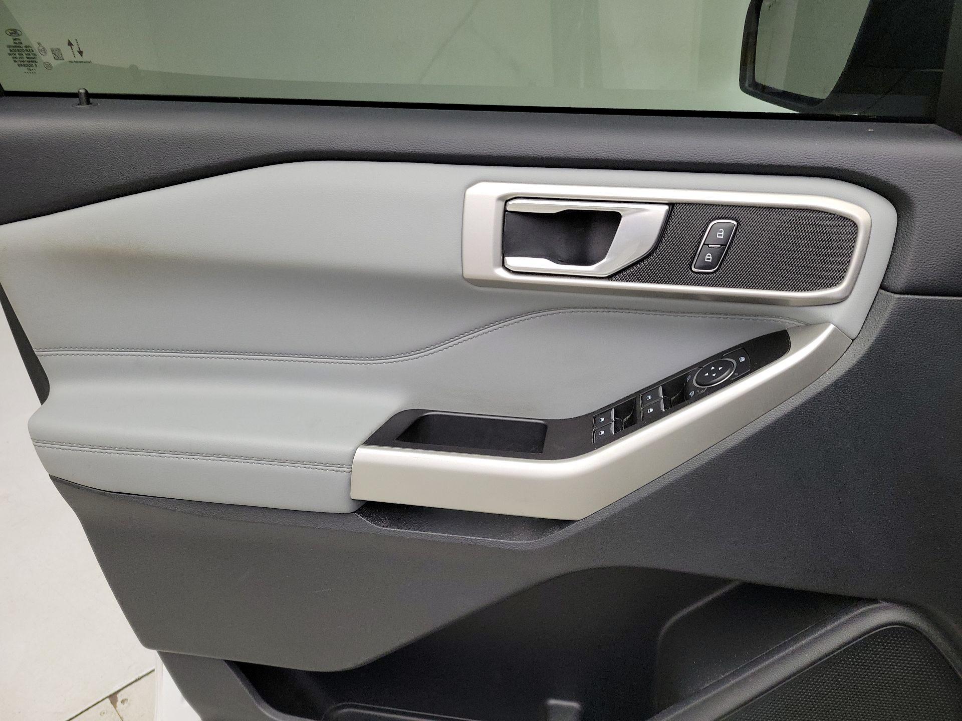Thumbnail: 2021 Ford Explorer - 12