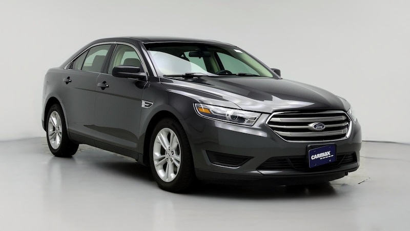 2016 Ford Taurus SE Hero Image