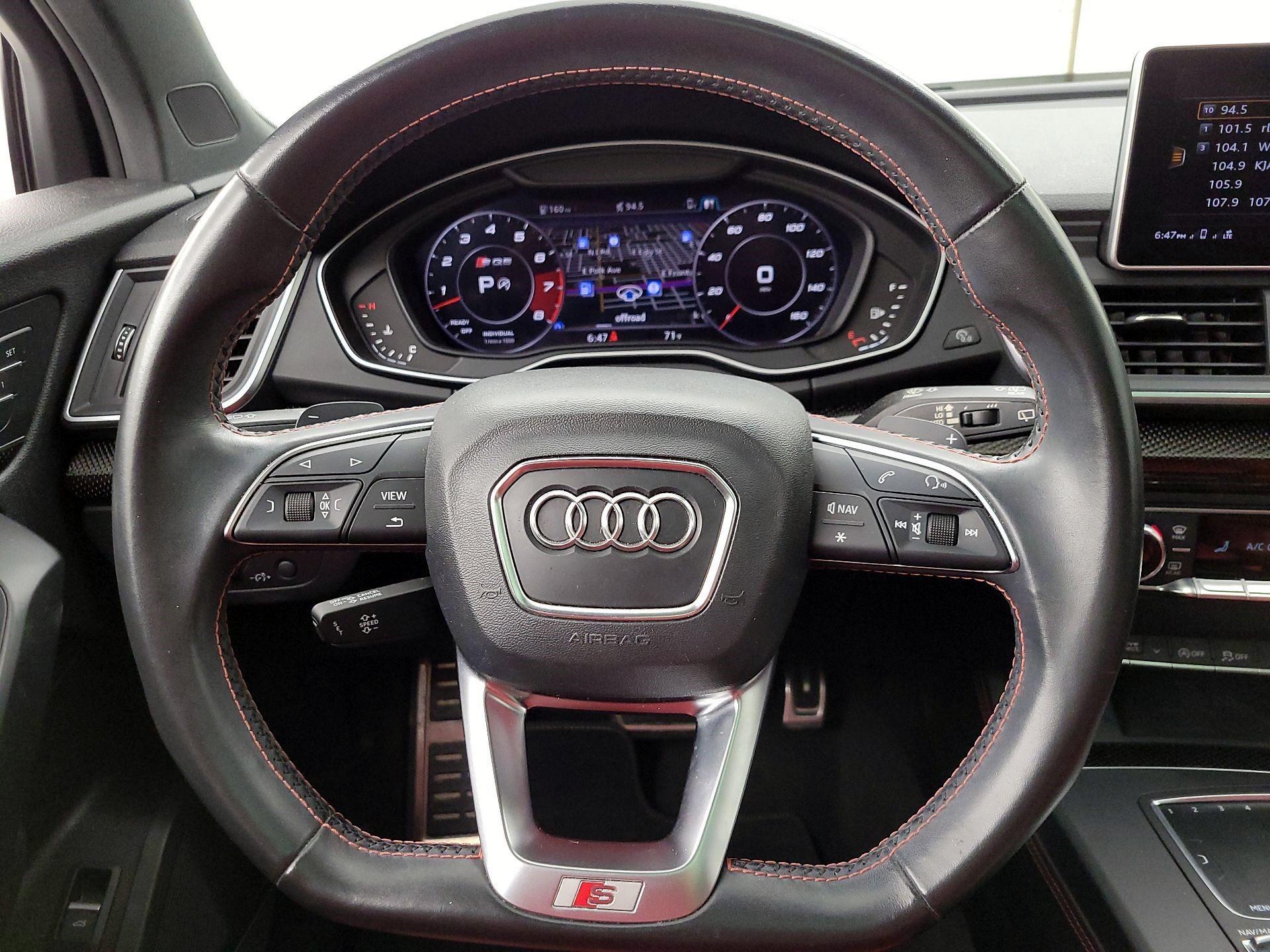 Thumbnail: 2018 Audi SQ5 - 10