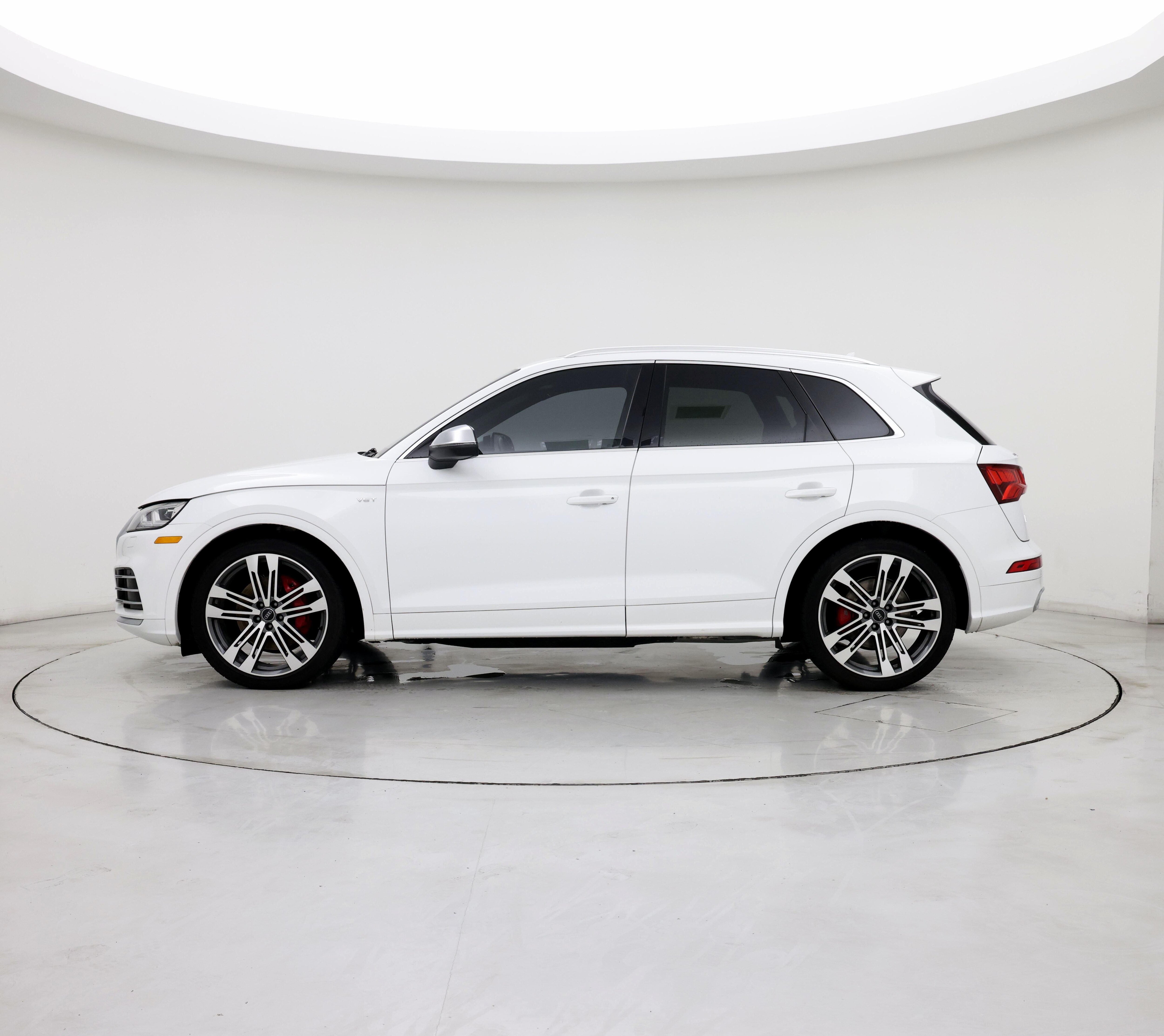 Thumbnail: 2018 Audi SQ5 - 3