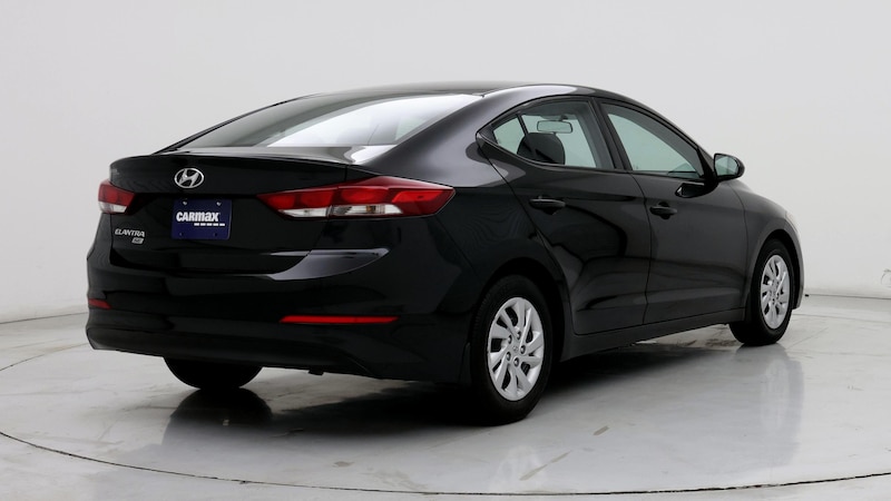 2018 Hyundai Elantra SE 8