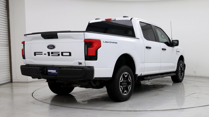 2022 Ford F-150 Lightning Pro 8