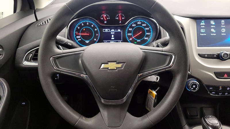 2018 Chevrolet Cruze LS 10