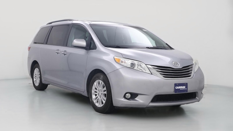 2017 Toyota Sienna XLE Premium Hero Image