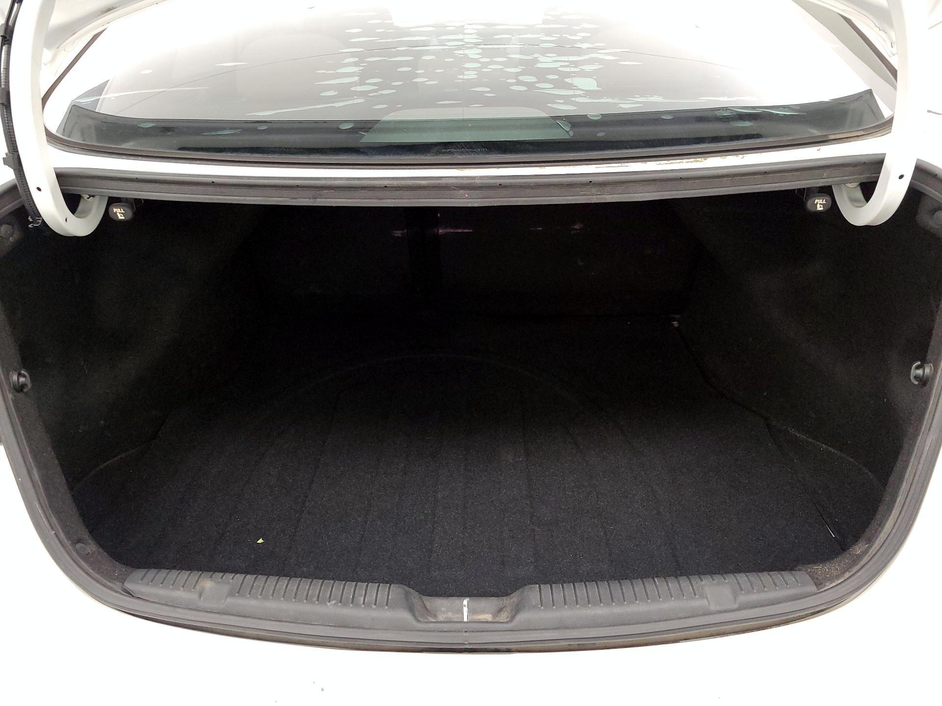 Thumbnail: 2013 Hyundai Elantra - 19
