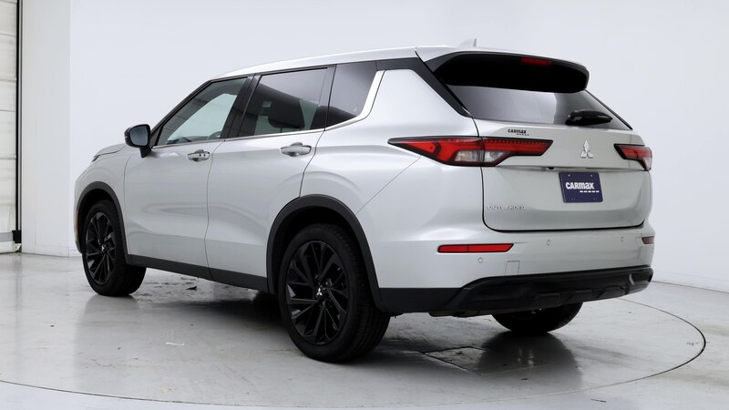 2022 Mitsubishi Outlander Black Edition 2