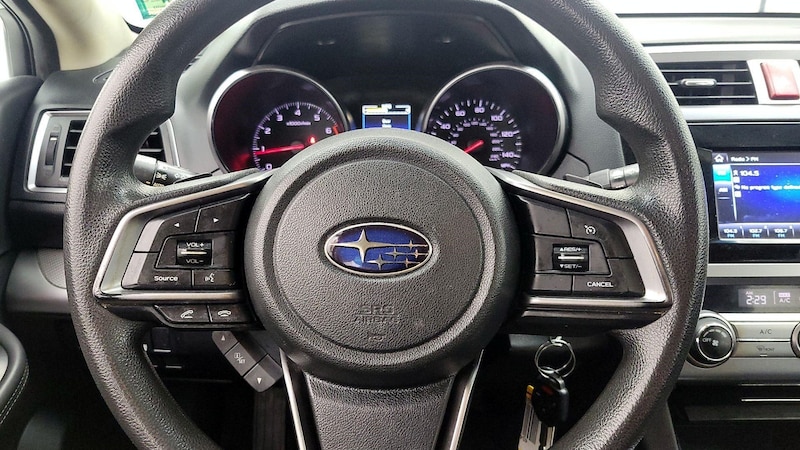 2018 Subaru Outback 2.5i 10