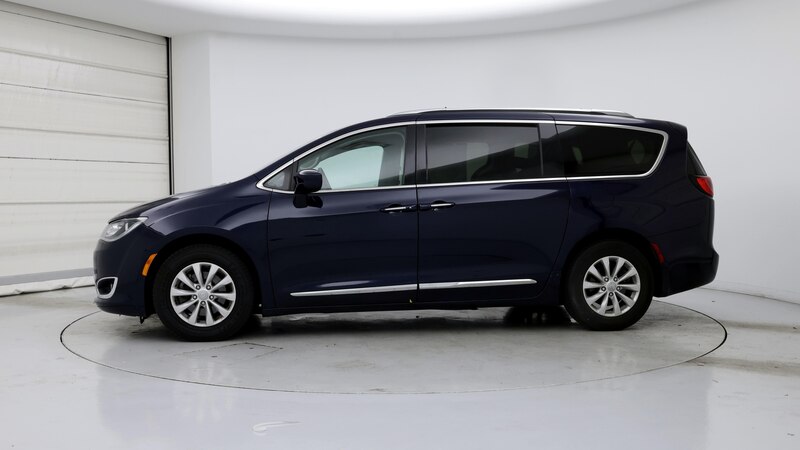 2019 Chrysler Pacifica Touring L 3