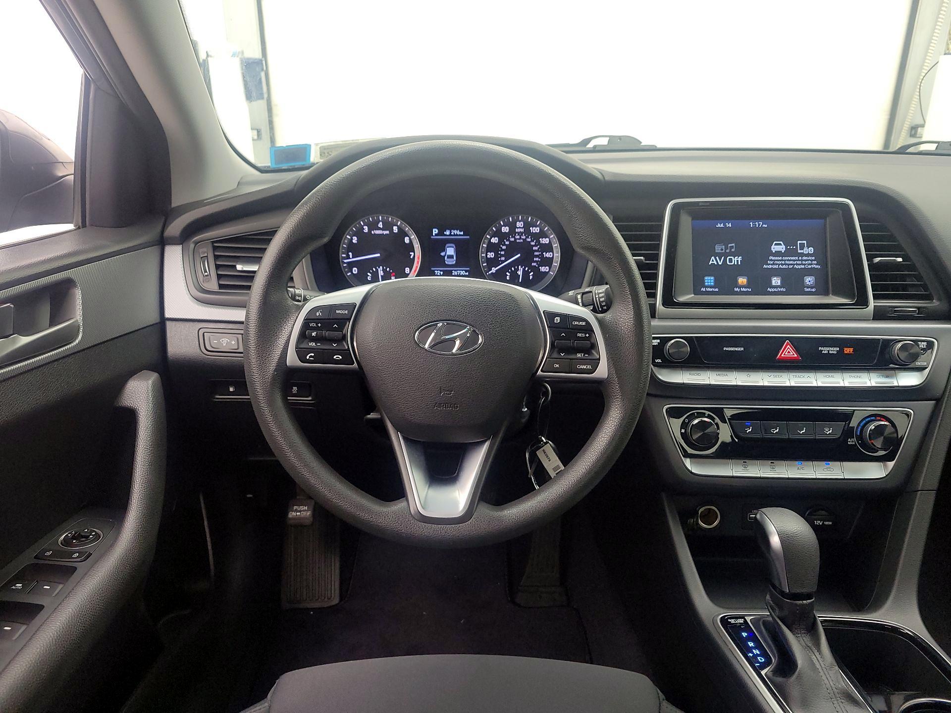 Thumbnail: 2019 Hyundai Sonata - 10