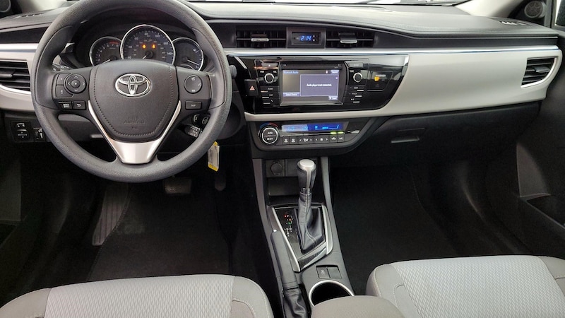 2016 Toyota Corolla LE 9