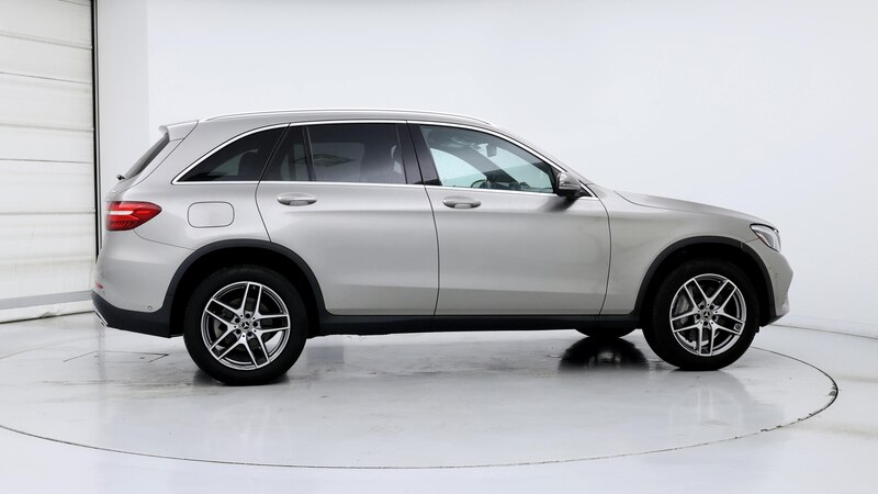 2019 Mercedes-Benz GLC 300 7