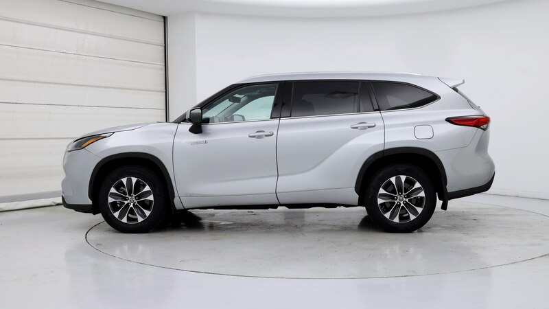 2021 Toyota Highlander XLE 3