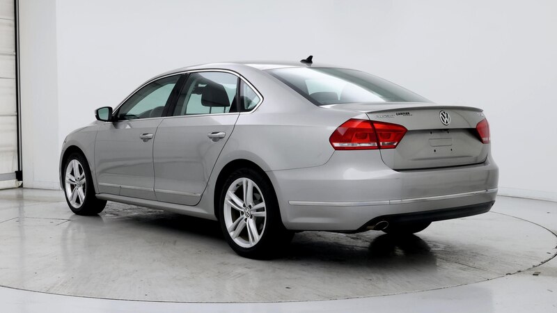 2014 Volkswagen Passat SEL 2