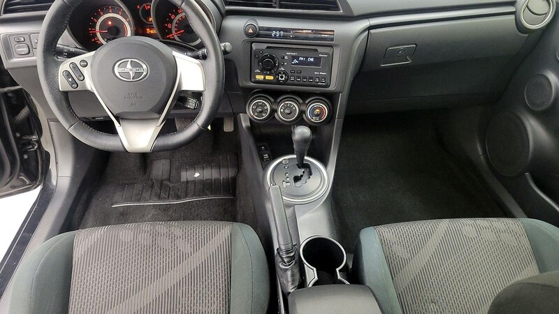 2013 Scion tC  9