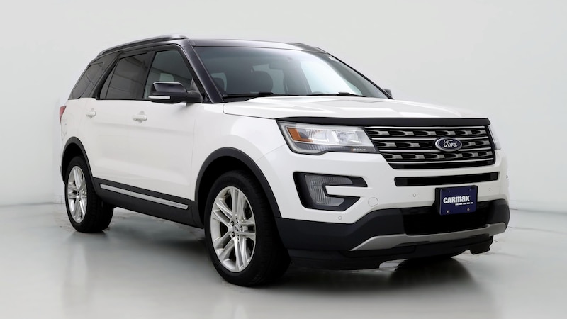 2017 Ford Explorer XLT Hero Image