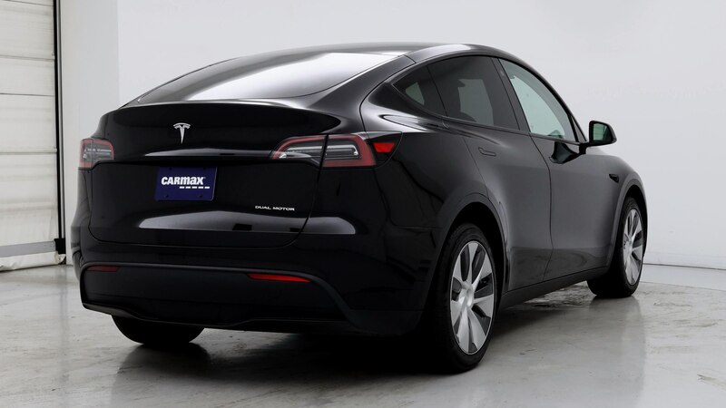 2023 Tesla Model Y Long Range 8