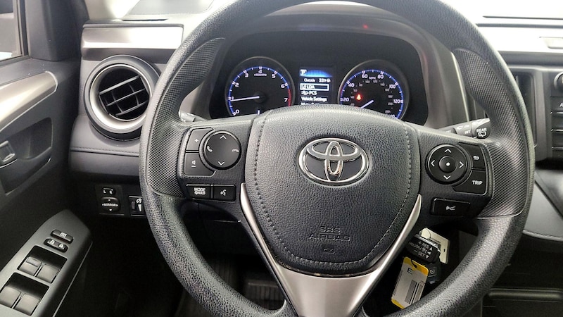 2018 Toyota RAV4 LE 10