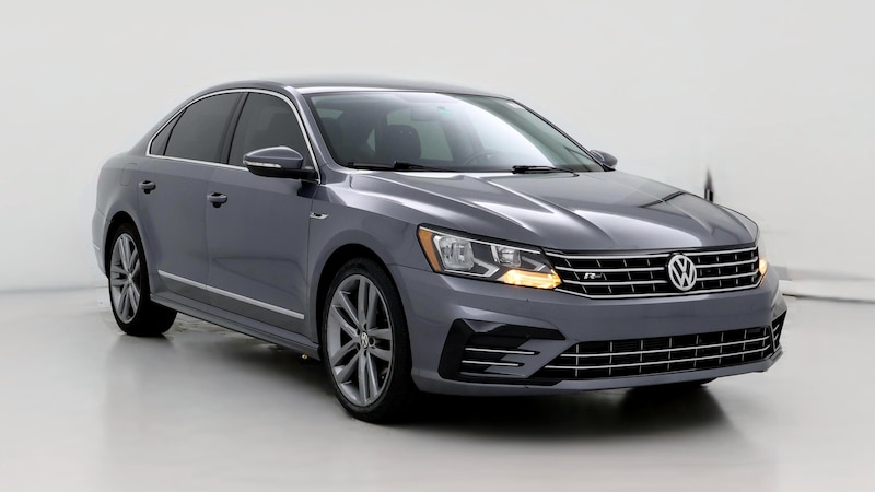 2017 Volkswagen Passat R-Line Hero Image