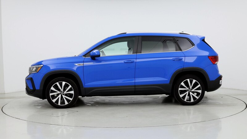 2022 Volkswagen Taos SE 3