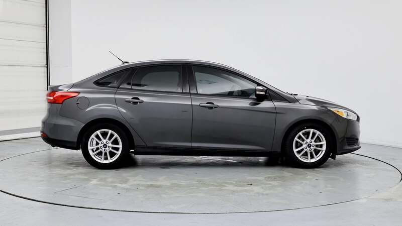 2016 Ford Focus SE 7