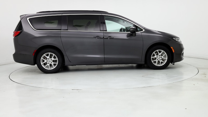 2022 Chrysler Pacifica Touring L 7