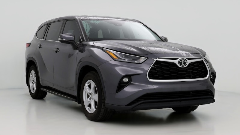 2022 Toyota Highlander LE Hero Image