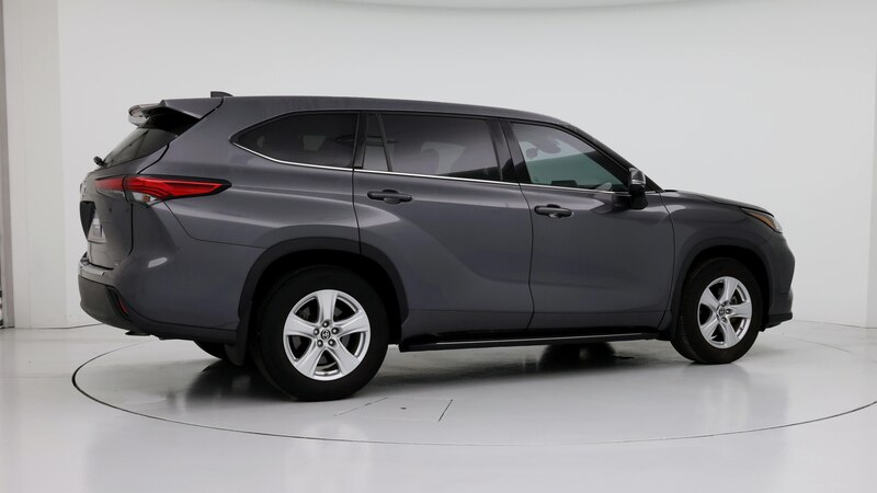 2022 Toyota Highlander LE 7