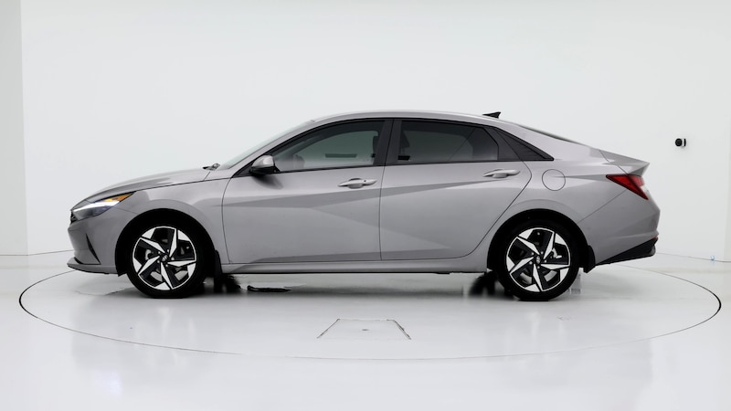 2023 Hyundai Elantra SEL 3