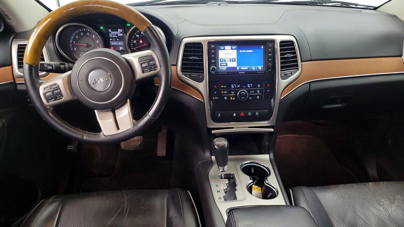 2013 Jeep Grand Cherokee Overland 9