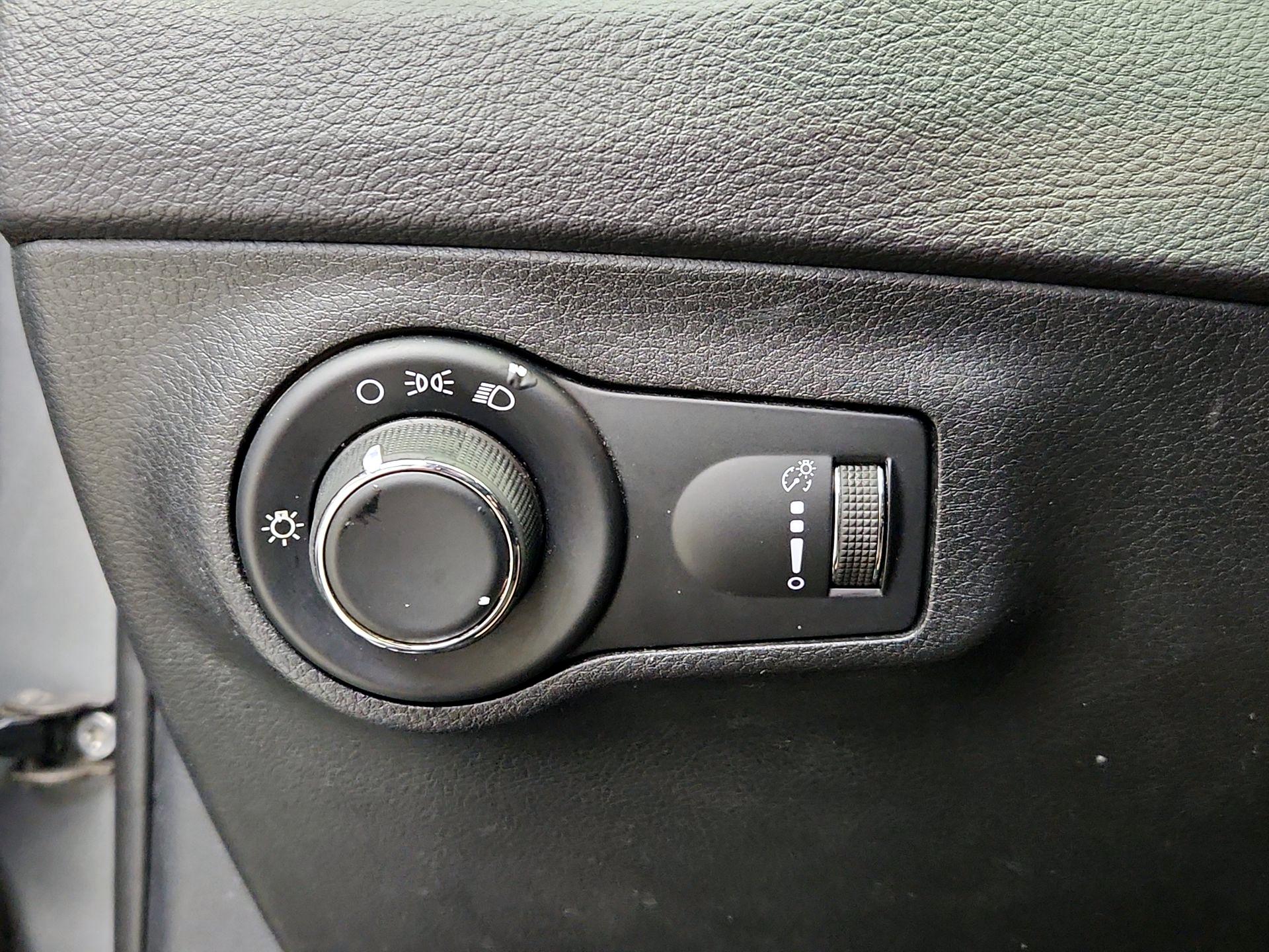 Thumbnail: 2018 Jeep Compass - 13