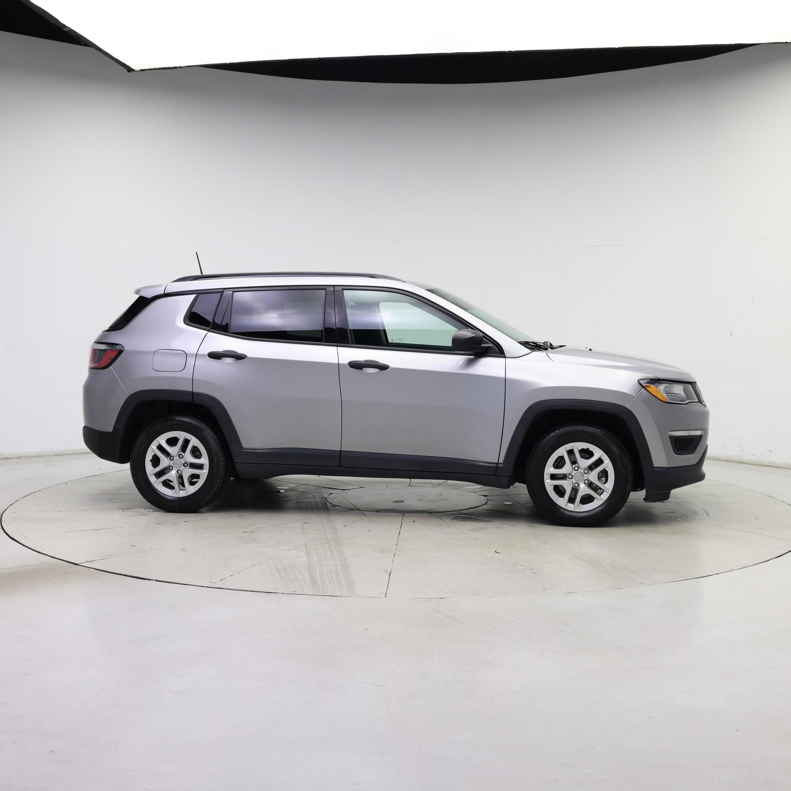 Thumbnail: 2018 Jeep Compass - 7