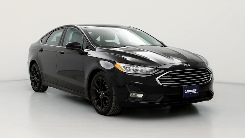 2019 Ford Fusion SE Hero Image