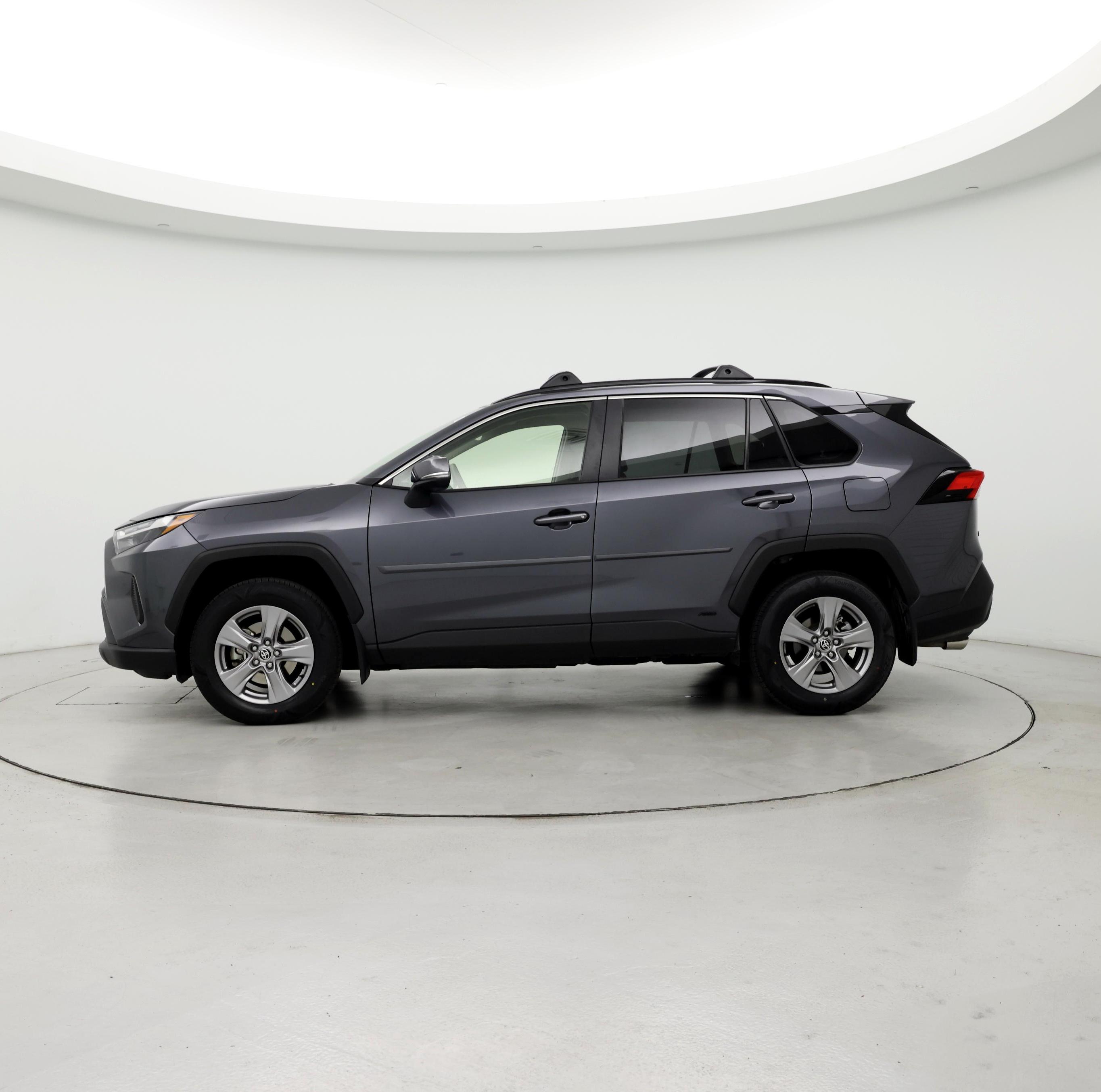 Thumbnail: 2022 Toyota RAV4 - 3