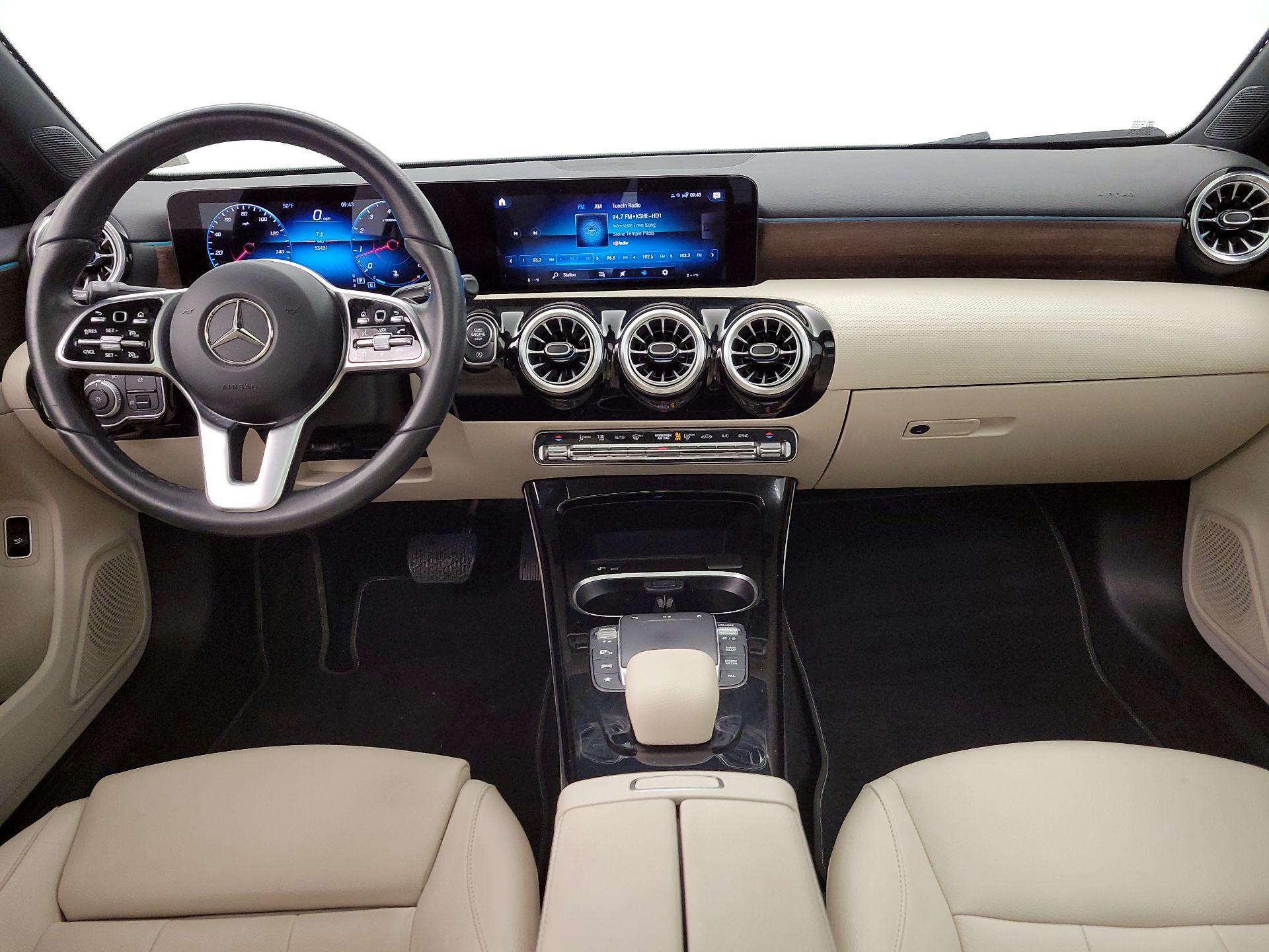 Thumbnail: 2022 Mercedes-Benz A-Class - 9