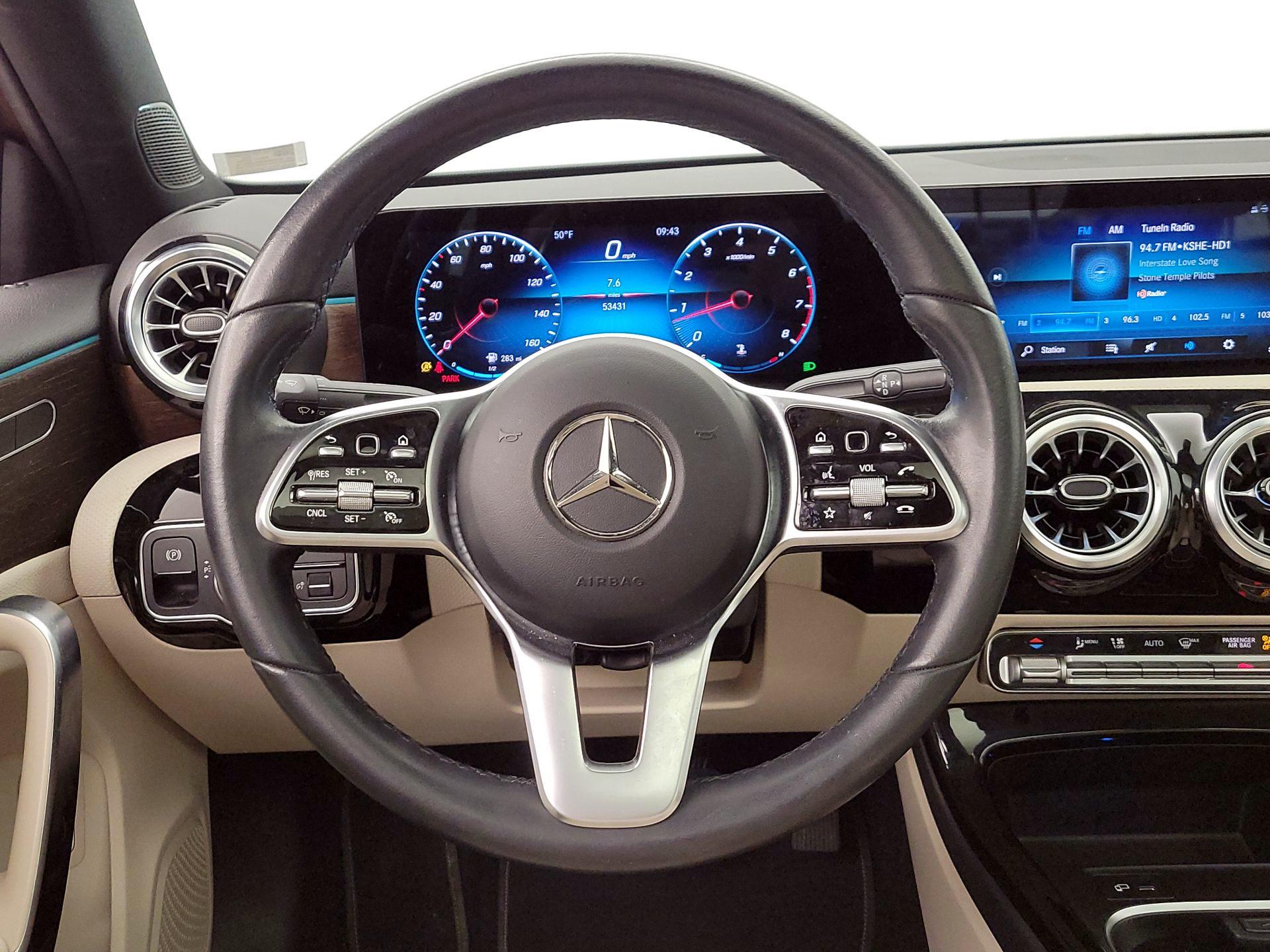 Thumbnail: 2022 Mercedes-Benz A-Class - 10