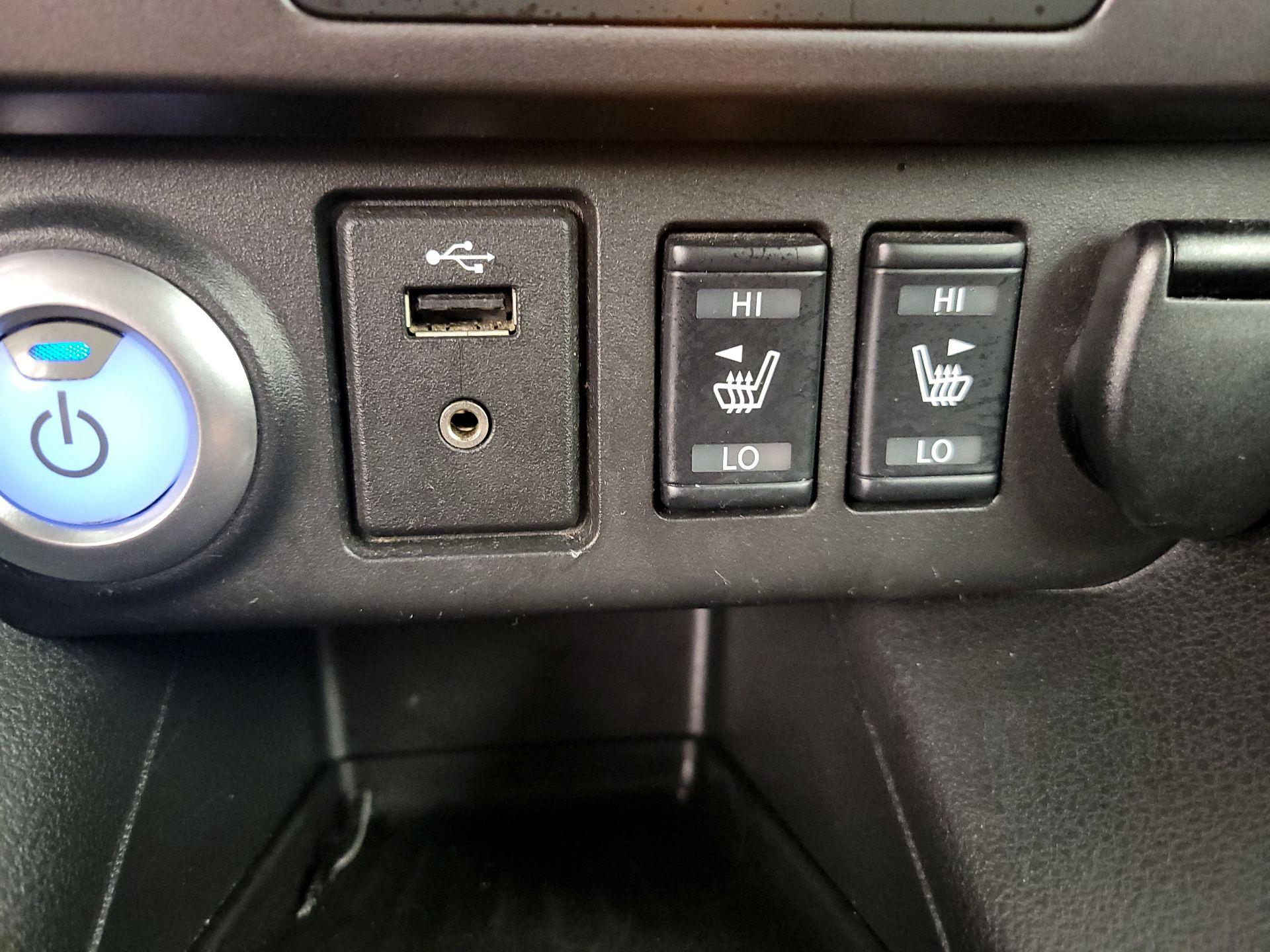 Thumbnail: 2019 Nissan Leaf - 18