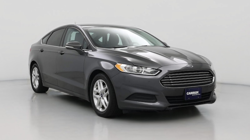 2016 Ford Fusion SE Hero Image