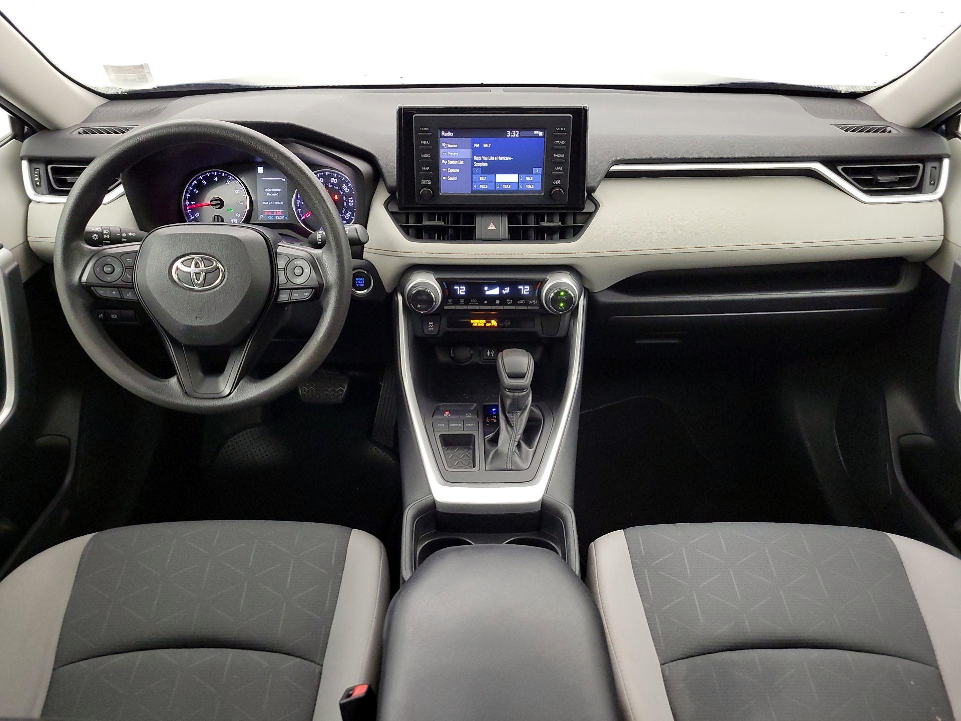 Thumbnail: 2019 Toyota RAV4 - 9