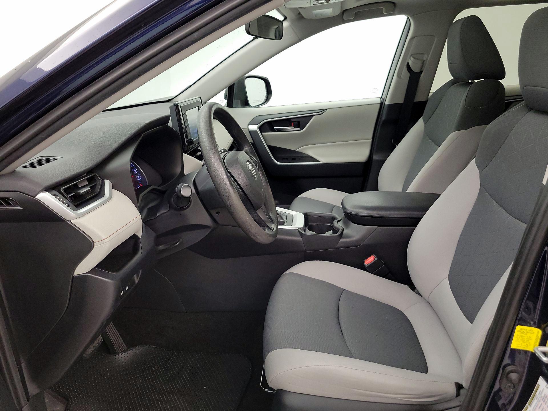 Thumbnail: 2019 Toyota RAV4 - 11