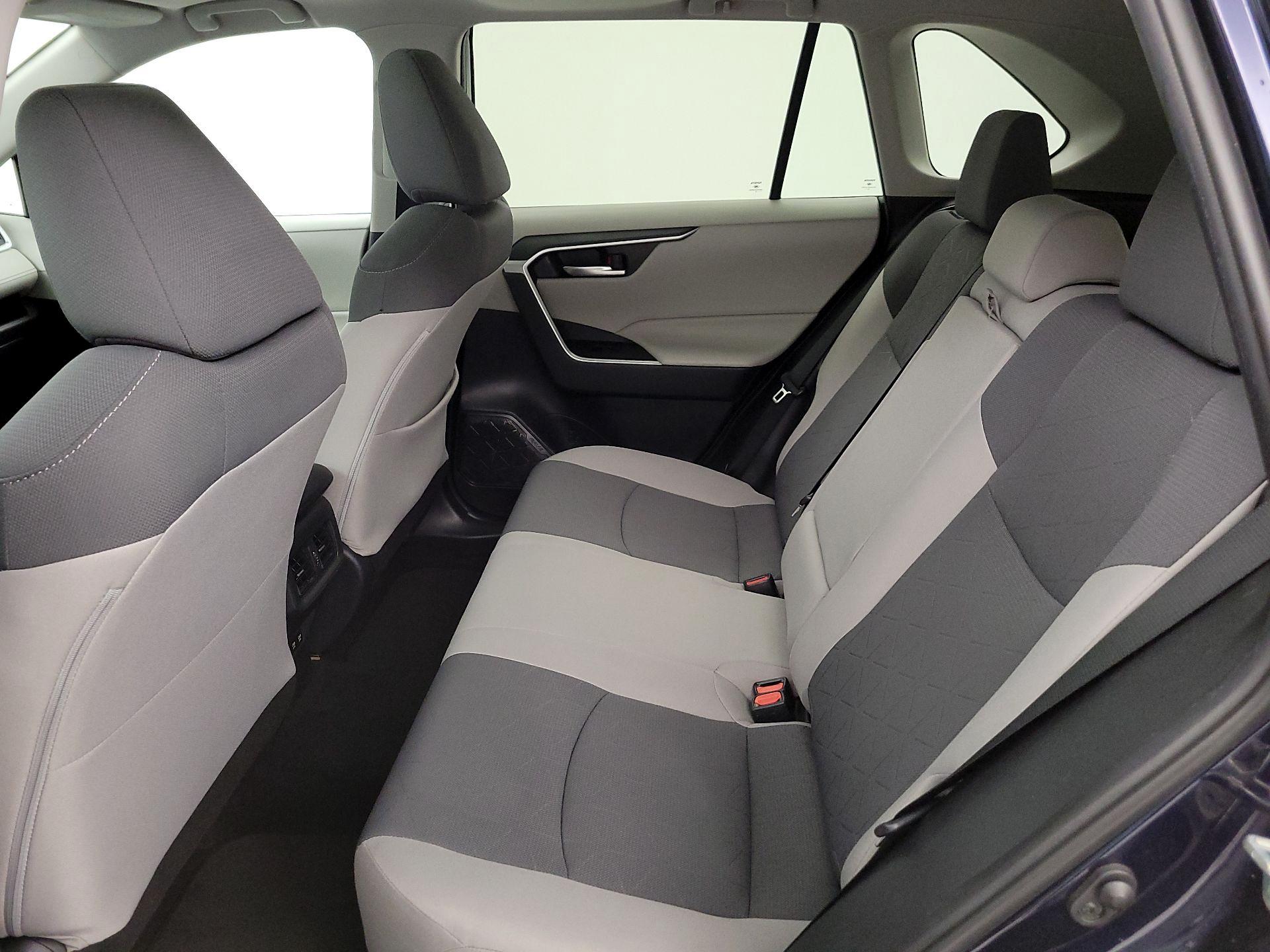 Thumbnail: 2019 Toyota RAV4 - 20