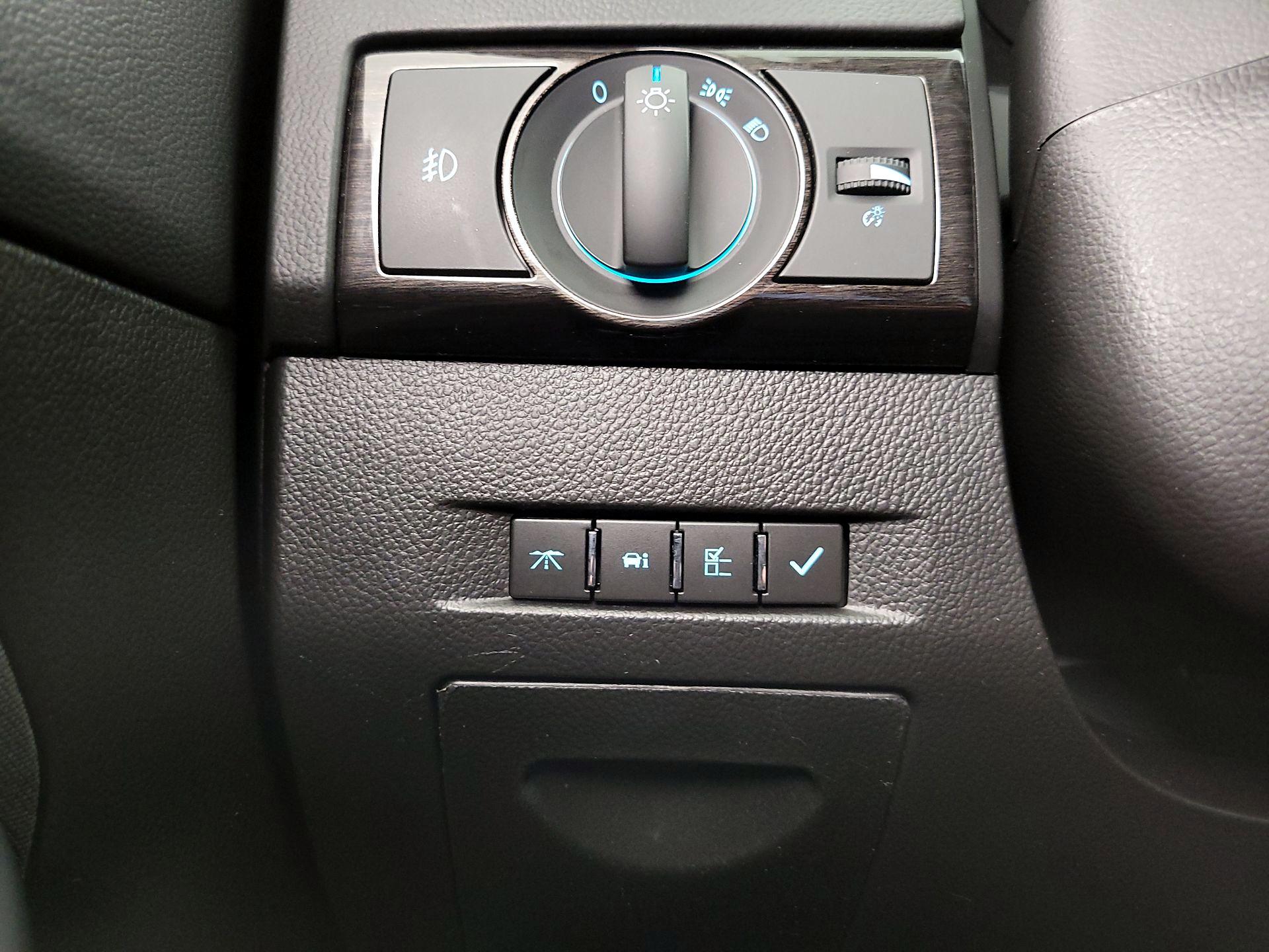 Thumbnail: 2014 Chevrolet Captiva Sport - 13