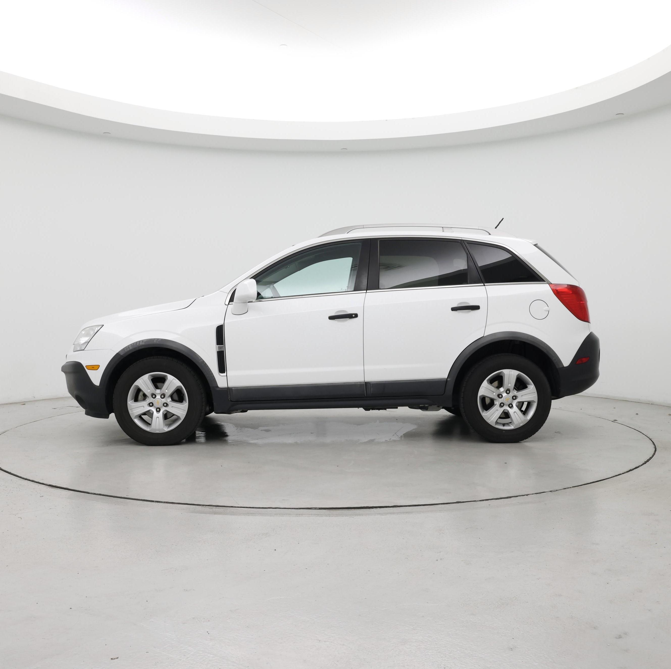Thumbnail: 2014 Chevrolet Captiva Sport - 3