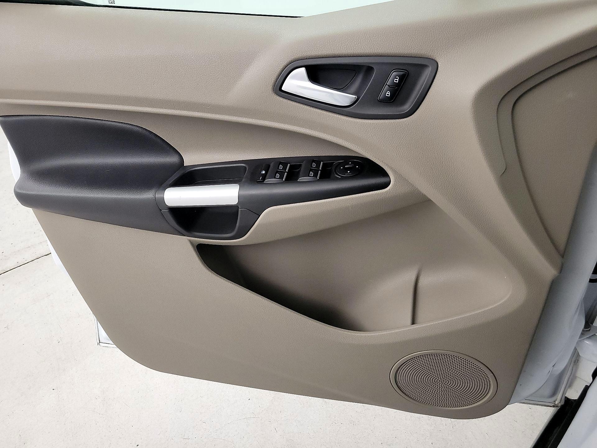 Thumbnail: 2015 Ford Transit Series - 12