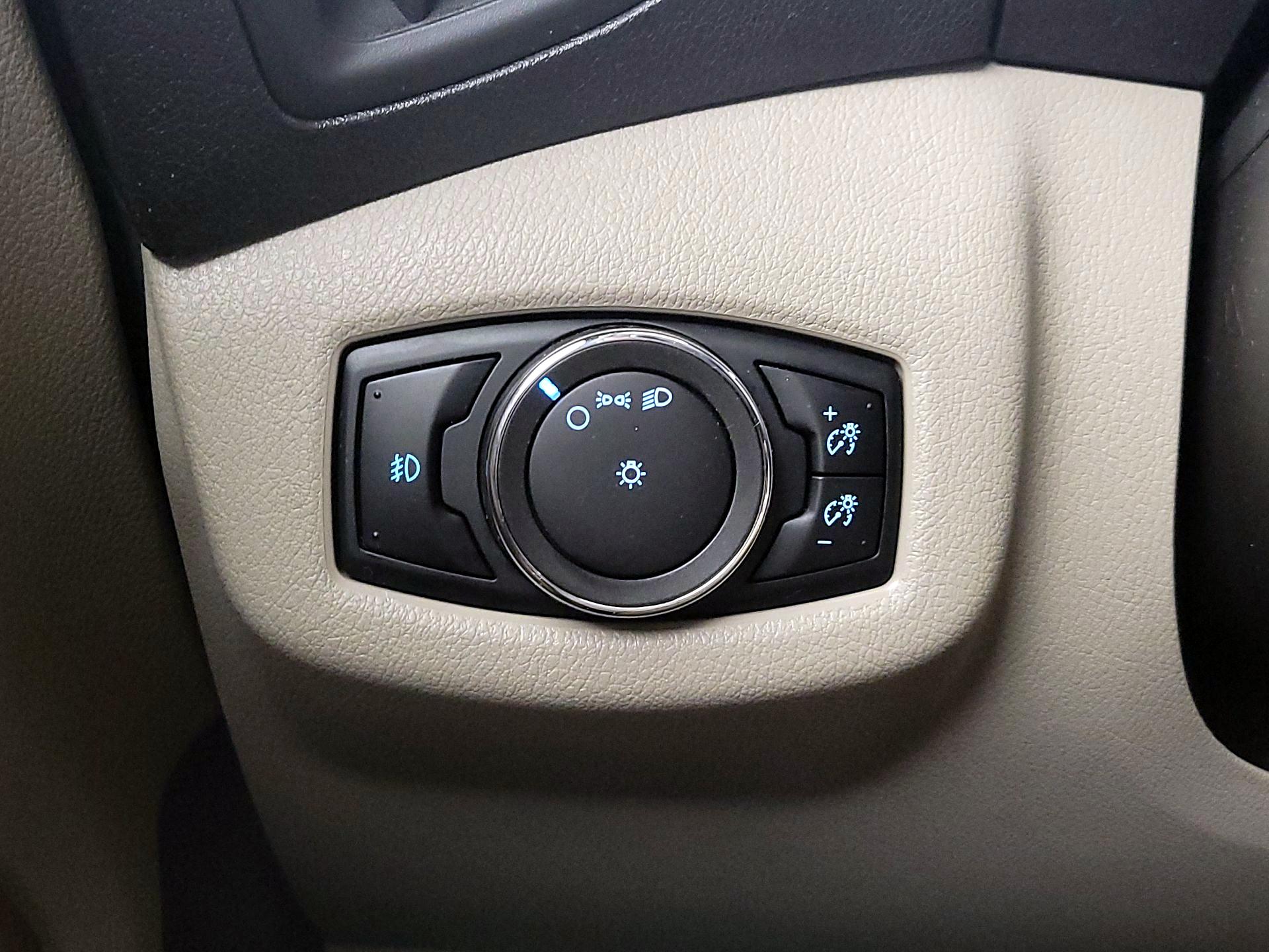 Thumbnail: 2015 Ford Transit Series - 13